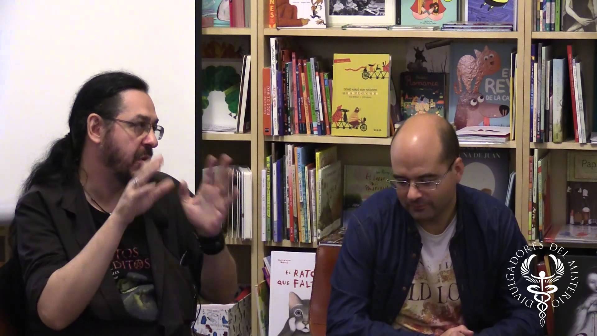 Objetos malditos por Javier Arries