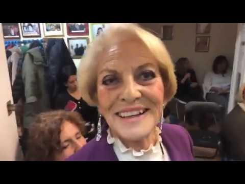 Momentos previos a la conferencia de Maria Jesus Albertus