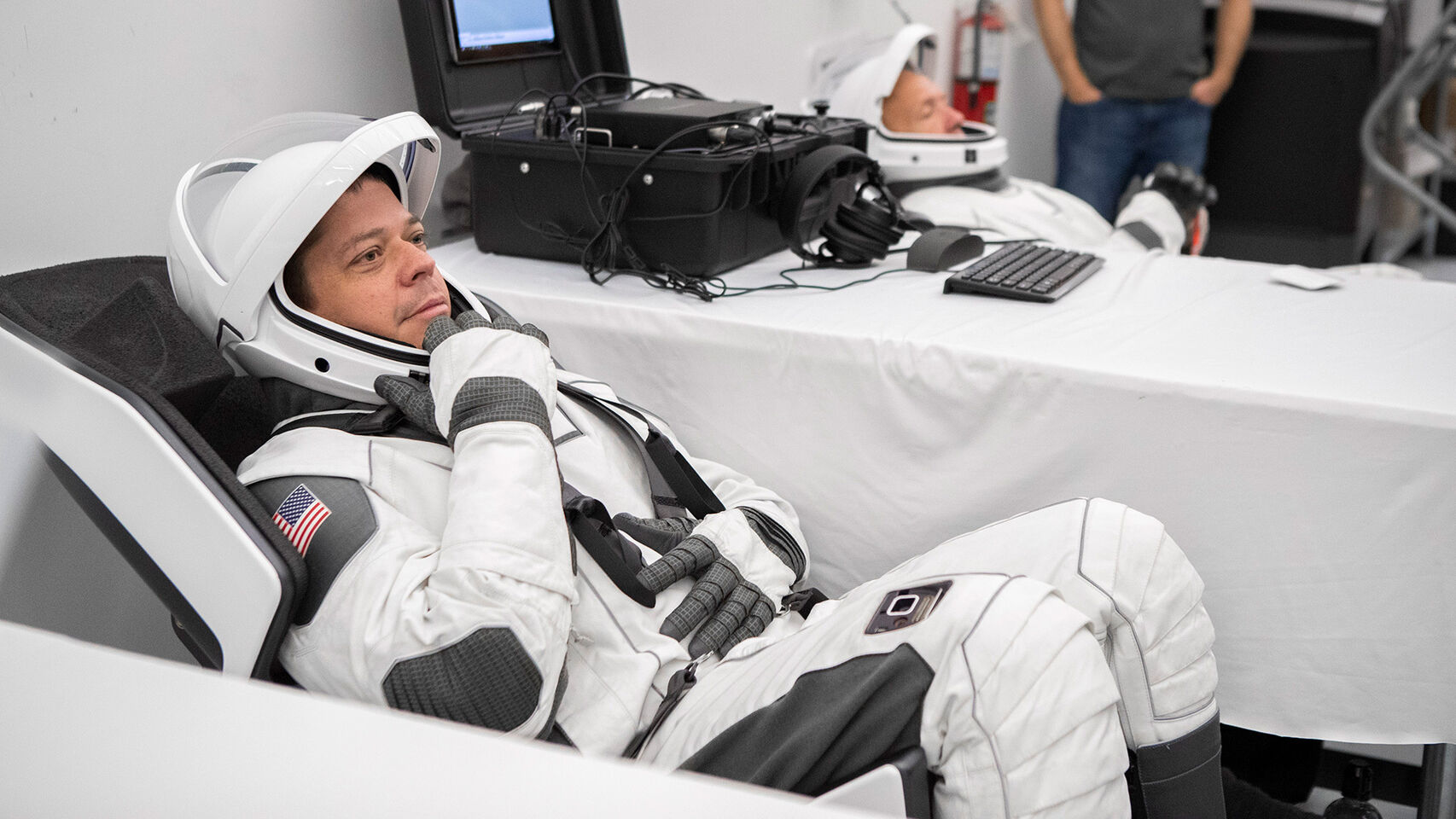 Así son los trajes espaciales para los primeros astronautas de SpaceX