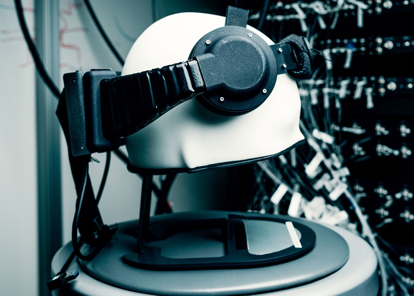 Facebook ofrece nuevos detalles de su misterioso proyecto con el que buscan que nos comuniquemos con la mente