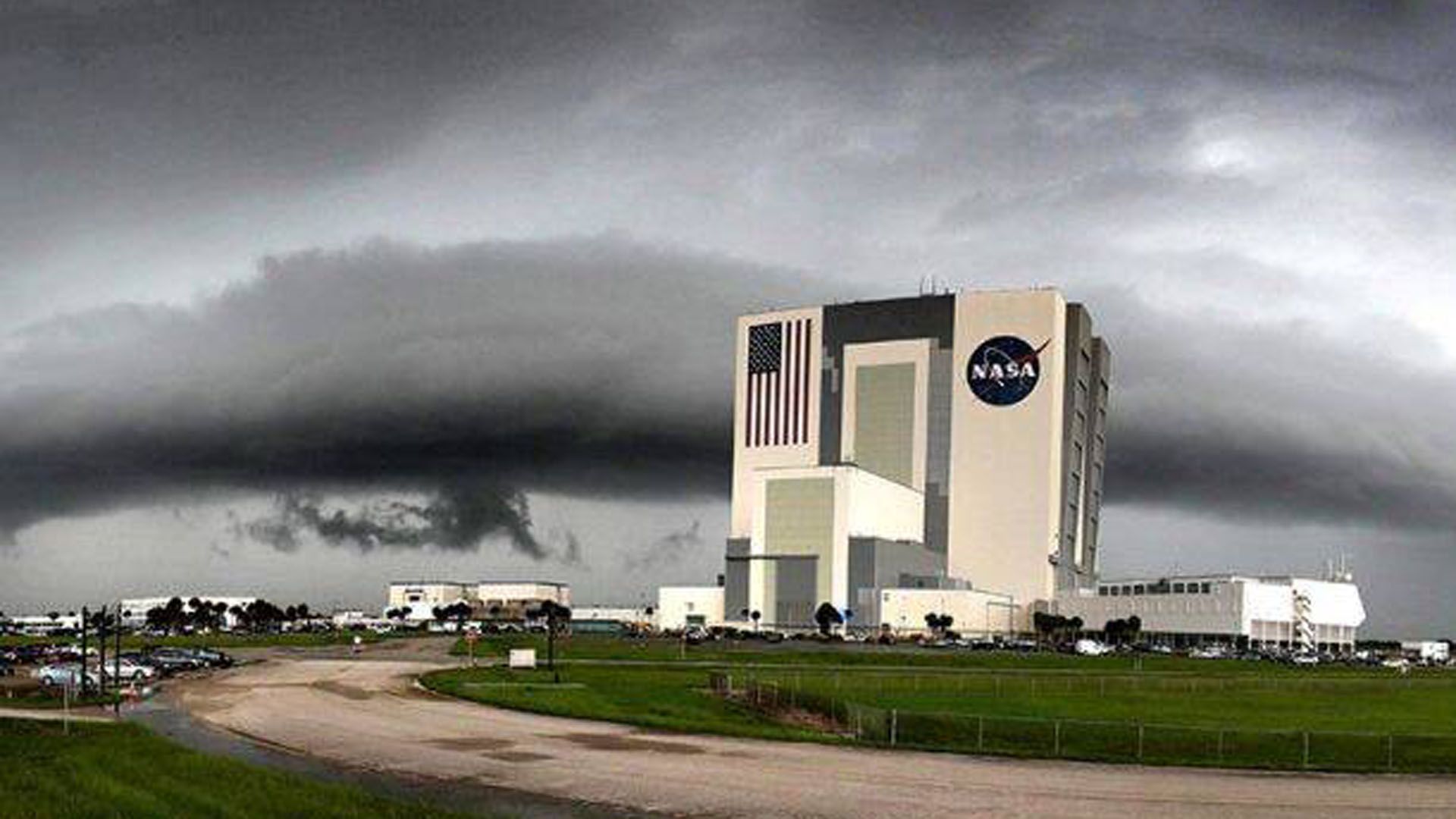 De qué manera se prepara la NASA para un posible impacto del huracán Dorian dentro de el Centro Espacial Kennedy