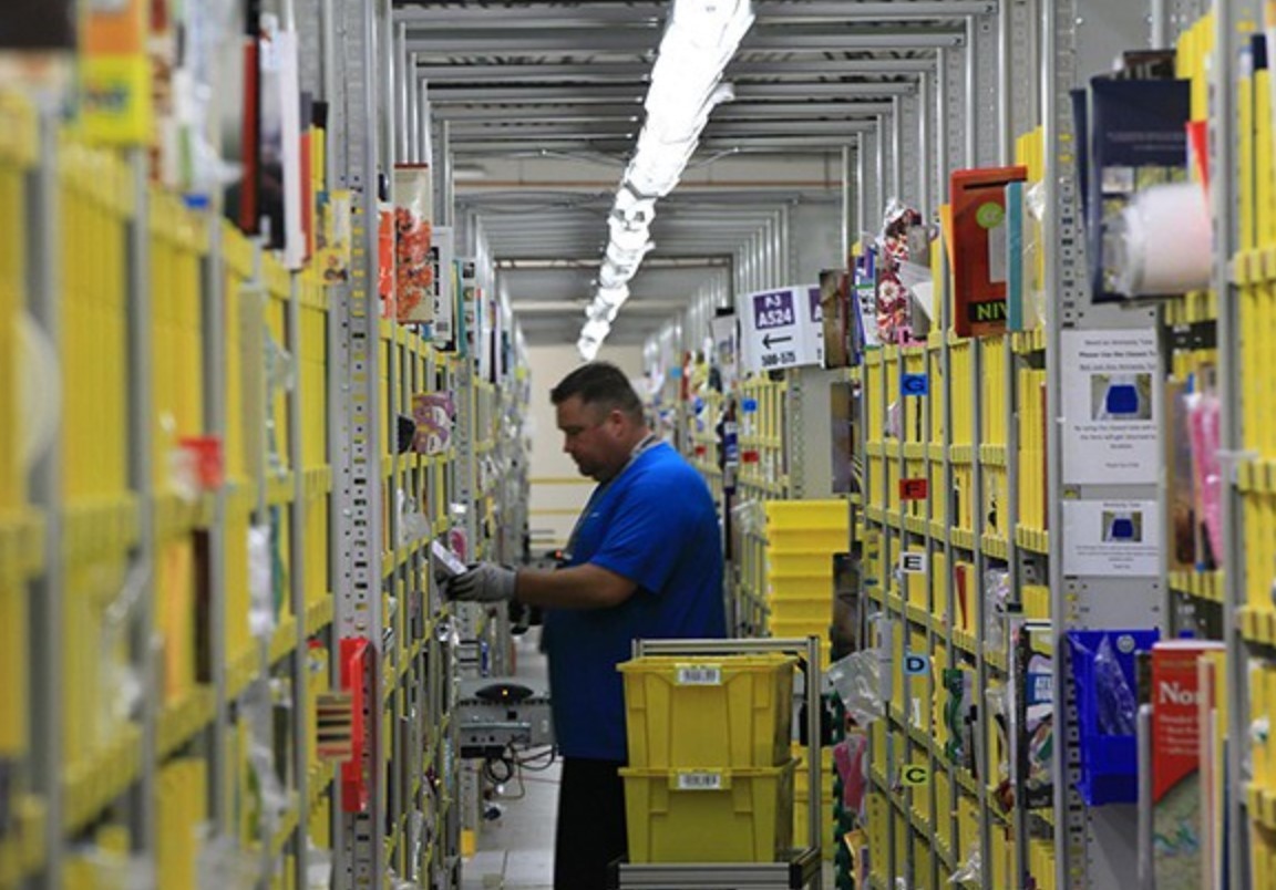 En Amazon están "como si fueran navidades": contratarán a otras 75.000 personas en EE.UU. y sus acciones se disparan en el NASDAQ