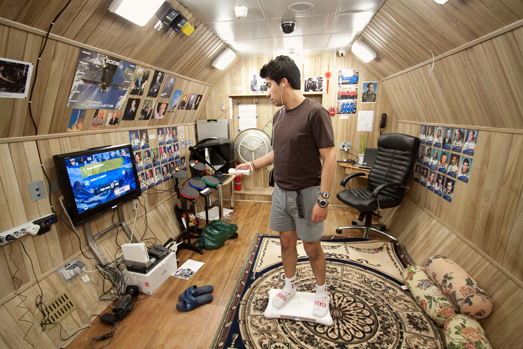 Qué le pasa a tu cuerpo tras semanas aislado en casa: lo que el distanciamiento, el sedentarismo y la soledad nos pueden llegar a hacer