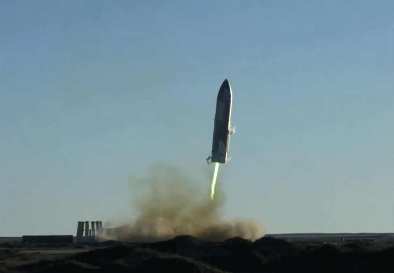 Starship casi lo consigue, la gigantesca nave con la que Elon Musk quiere conquistar Marte acaba hecha añicos en su aterrizaje