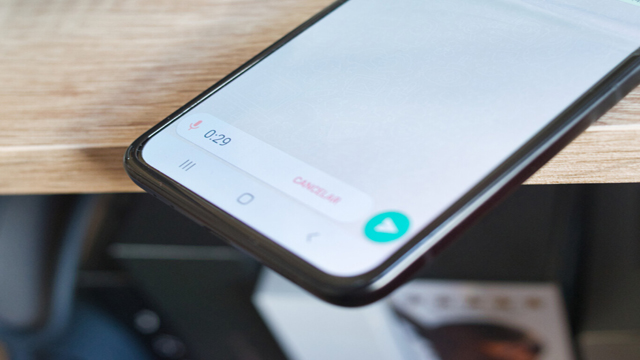 WhatsApp prepara un pequeño (gran) cambio para las notas de voz