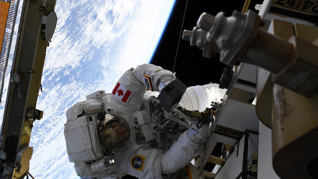 Canadá aprueba cambios en sus leyes para poder juzgar a sus astronautas si cometen delitos estando en la Luna