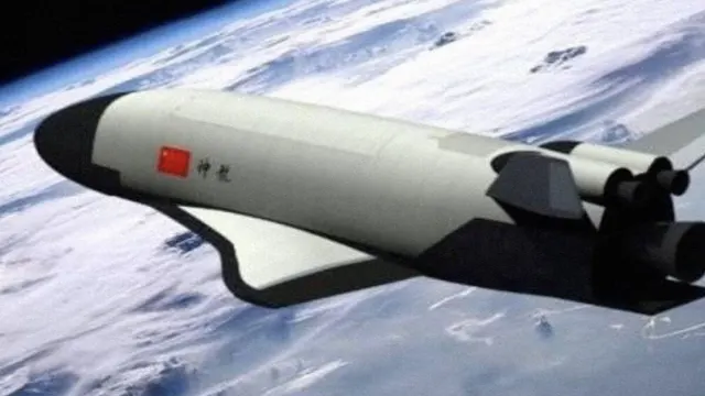China lanza un avión espacial con seis objetos secretos a bordo